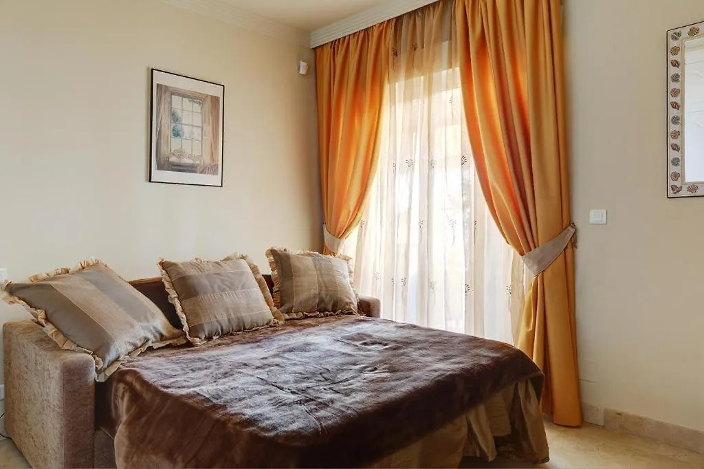 Frontline Beach Apartment - Sinfonia Del Mar Estepona